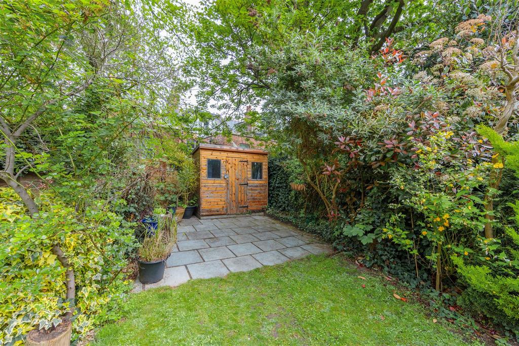 Summerhouse exterior, out buildings