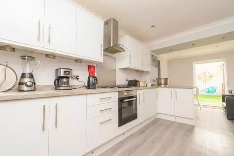 3 bedroom terraced house for sale - Widok 3