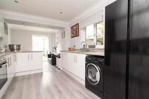3 bedroom terraced house for sale - Widok 5