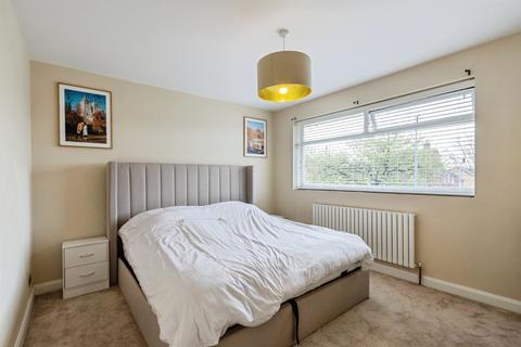 3 bedroom semi-detached house for sale, Brooklands Avenue, Leeds