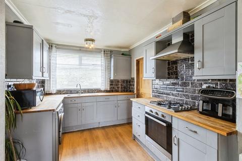 3 bedroom semi-detached house for sale, Brooklands Avenue, Leeds