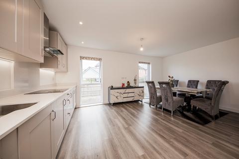 4 bedroom semi-detached house for sale, Elsanta Close, Tunbridge Wells