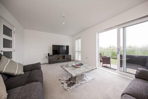 4 bedroom semi-detached house for sale, Elsanta Close, Tunbridge Wells