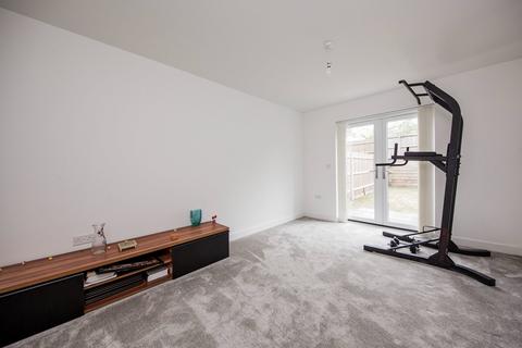 4 bedroom semi-detached house for sale, Elsanta Close, Tunbridge Wells