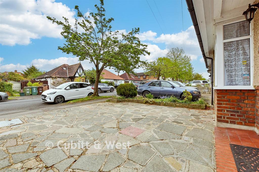 Driveway/Parking