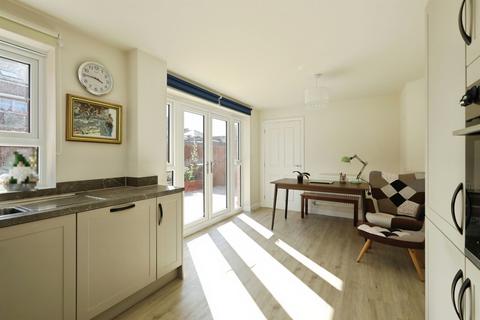 4 bedroom detached house for sale, Harlequin Drive, Worksop