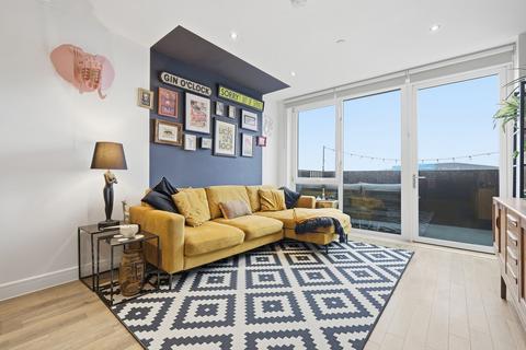 2 bedroom flat for sale, Auckland Road, London E10