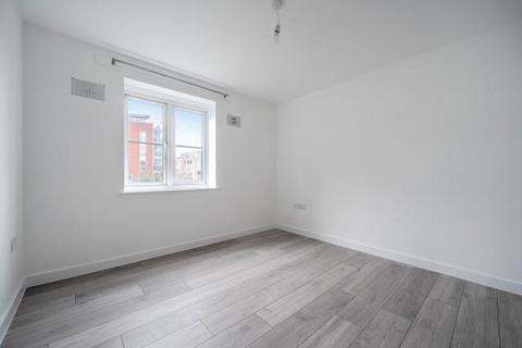 2 bedroom apartment for sale, Bath Road, Slough