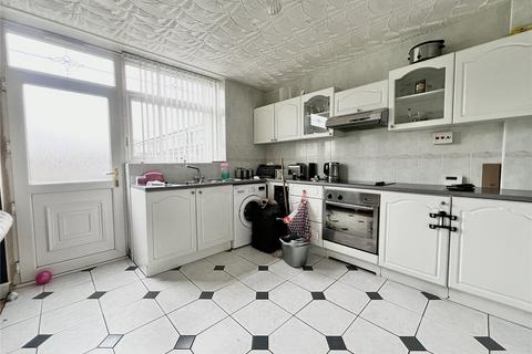 4 bedroom end of terrace house for sale, Hare Croft, Liverpool, L28