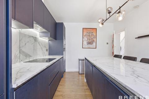 4 bedroom end of terrace house for sale, Ladysmith Road, Enfield