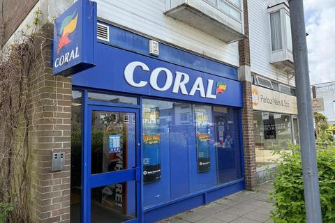 Retail property (high street) to rent, 1 Jengers Mead Billingshurst RH14 9PB