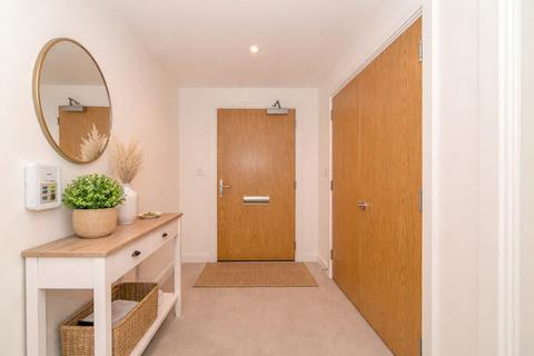 2 bedroom flat for sale, Hindhead Knoll, Walnut Tree, MK7