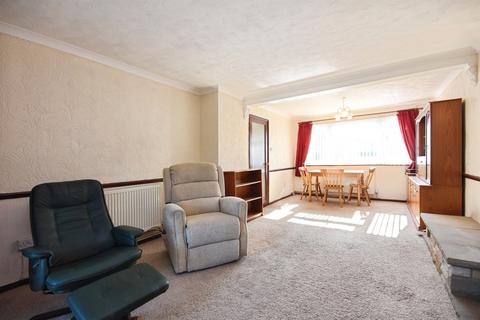 3 bedroom terraced house for sale, Chestnut Walk, Witham