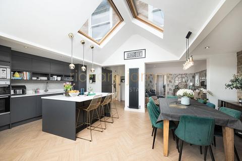5 bedroom detached house for sale, Goodwyn Avenue, Mill Hill, NW7