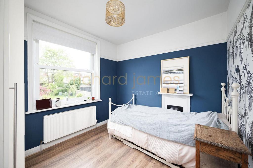 Bedroom, fireplace
