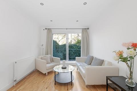 3 bedroom terraced house for sale, Queensborough Mews, London, W2