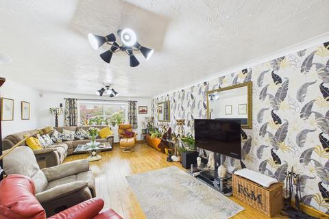 4 bedroom detached house for sale, Locks Road, Locks Heath