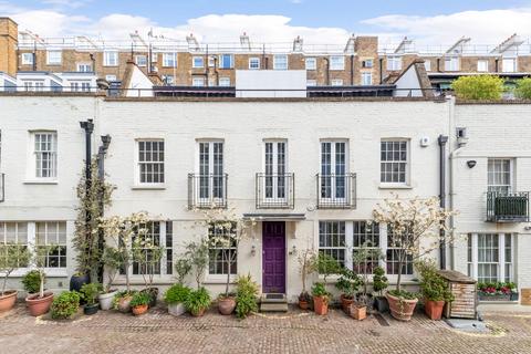 Ennismore Mews, Knightsbridge, London, SW7