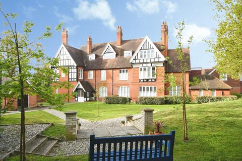 2 bedroom apartment for sale, High Garrett, Braintree