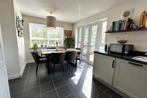 3 bedroom detached house for sale, Scott Grove, Chippenham