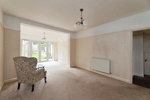 3 bedroom semi-detached house for sale, Mapleleafe Gardens, Ilford, IG6