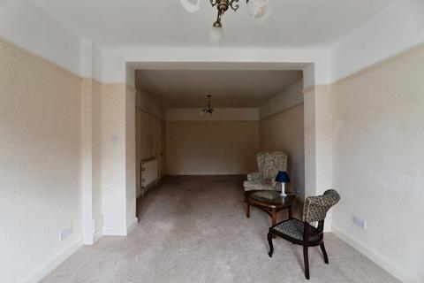 3 bedroom semi-detached house for sale, Mapleleafe Gardens, Ilford, IG6