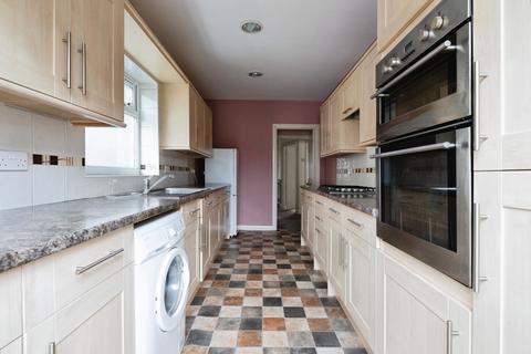 3 bedroom semi-detached house for sale, Mapleleafe Gardens, Ilford, IG6