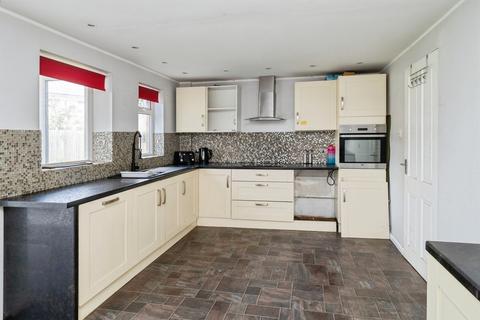 3 bedroom semi-detached house for sale, Emerald Grove, Hull