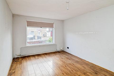 3 bedroom semi-detached house for sale, Emerald Grove, Hull