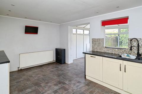 undefined, Emerald Grove, Hull