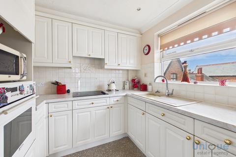 1 bedroom apartment for sale, Hardaker Court, Lytham St. Annes, Lytham St. Annes, Lancashire, FY8