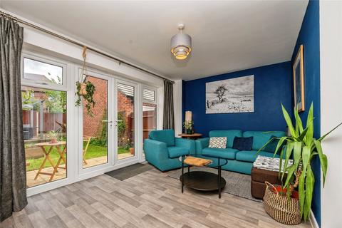 3 bedroom semi-detached house for sale, Palmer Crescent, Warwick, Warwickshire, CV34