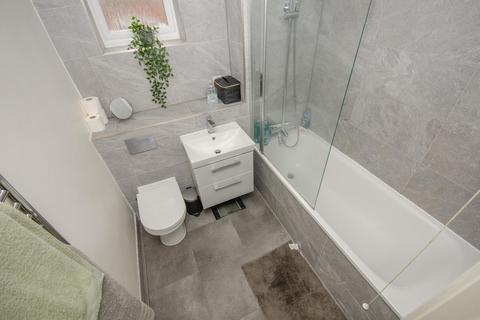 2 bedroom flat for sale, Coombe Brook Close, Bristol BS15 1PD