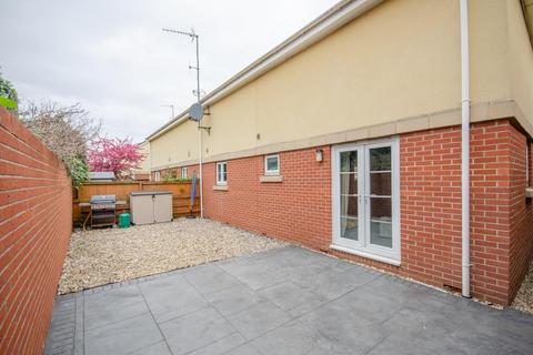 2 bedroom flat for sale, Coombe Brook Close, Bristol BS15 1PD
