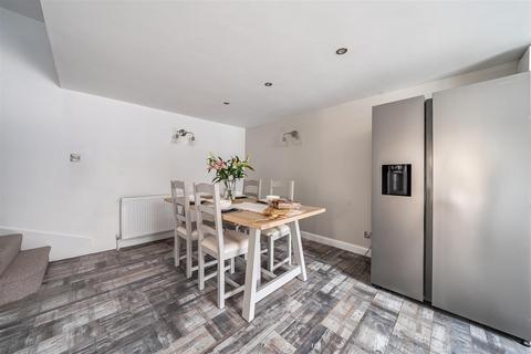 2 bedroom house to rent, Barrow, Cheltenham GL51