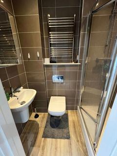 Studio to rent, Andromeda House
