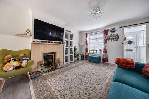 3 bedroom semi-detached house for sale, Stukeley Road Basingstoke RG21 8XE