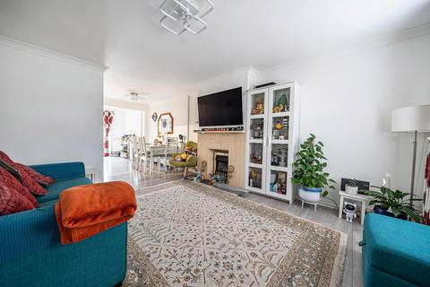 3 bedroom semi-detached house for sale, Stukeley Road Basingstoke RG21 8XE