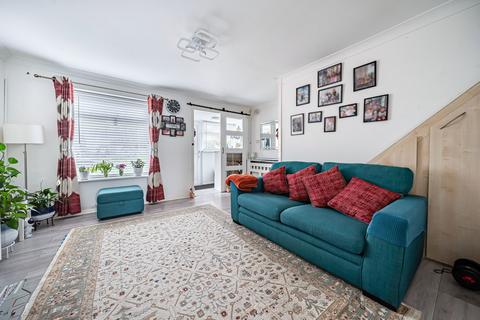 3 bedroom semi-detached house for sale, Stukeley Road Basingstoke RG21 8XE