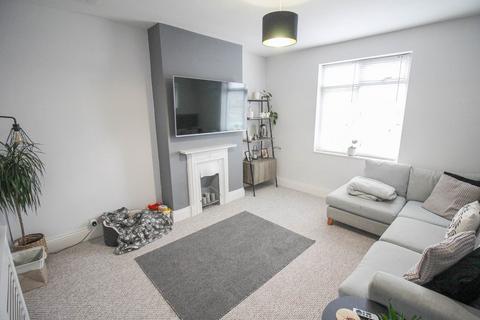 2 bedroom flat for sale, South Ward*Stunningly Presented*Two Double Bedrooms*Close to Beach & Town*