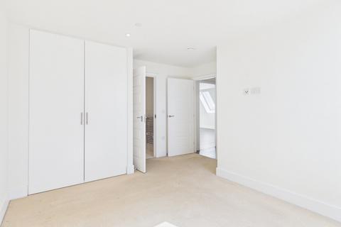 2 bedroom apartment for sale, Regent Place, 75 Sycamore Road, Amersham, Buckinghamshire, HP6