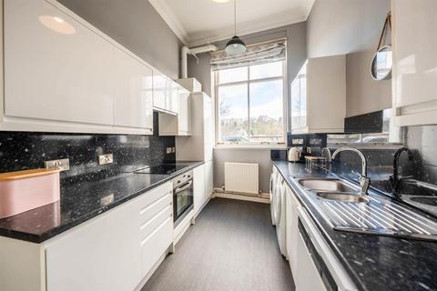 undefined, Tay Street, Perth