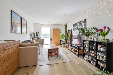 Woods Road, Peckham, London, SE15