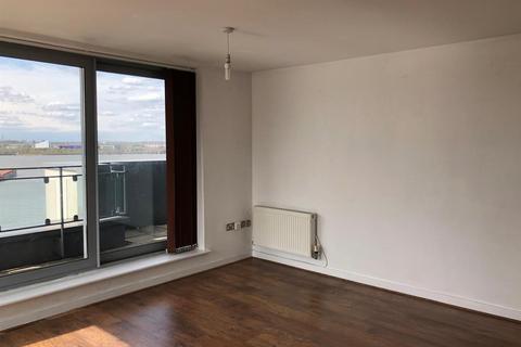 2 bedroom penthouse for sale, Defence Close, Thamesmead, London, SE28