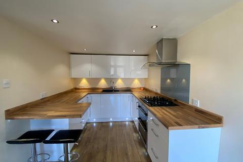 3 bedroom house to rent, Pye Green Road, Cannock, WS11