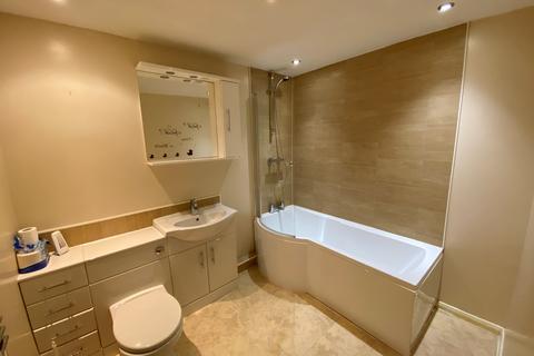 3 bedroom house to rent, Pye Green Road, Cannock, WS11