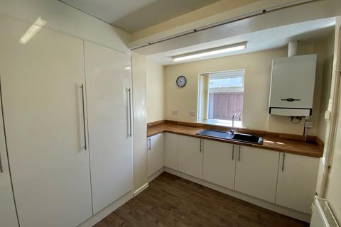 3 bedroom house to rent, Pye Green Road, Cannock, WS11