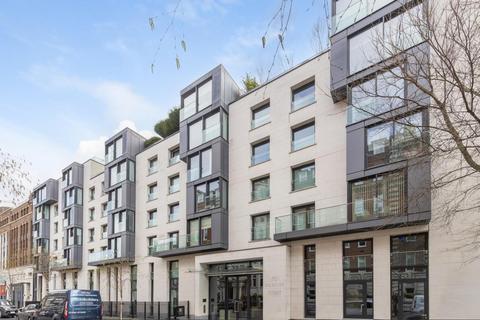 3 bedroom flat for sale, Bolsover Street, London W1W