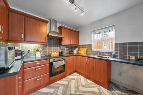 2 bedroom flat for sale, Wigan Road, Ashton-In-Makerfield, WN4