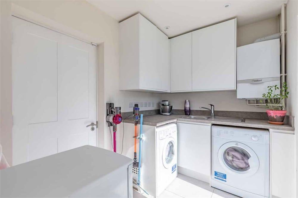 Utility room, utility